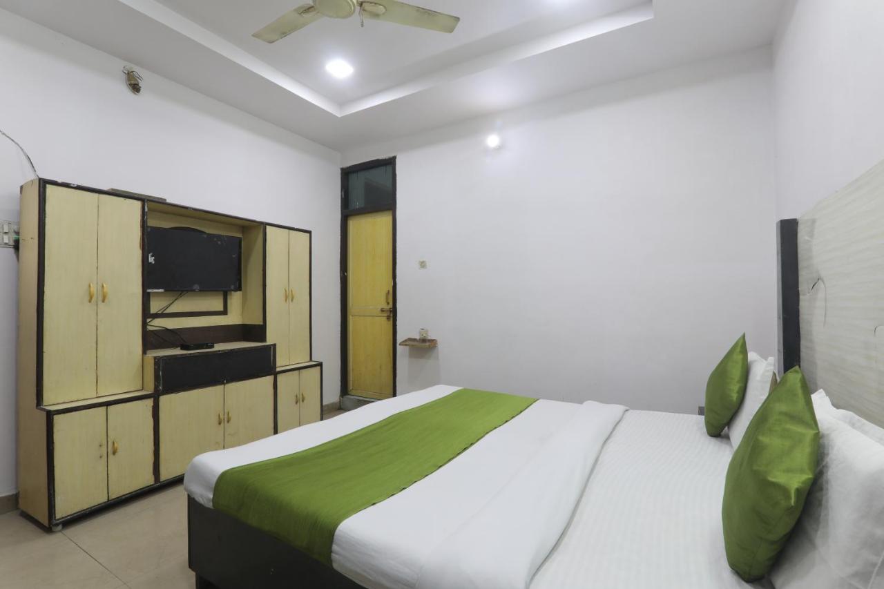 Dayal Hotel Lucknow