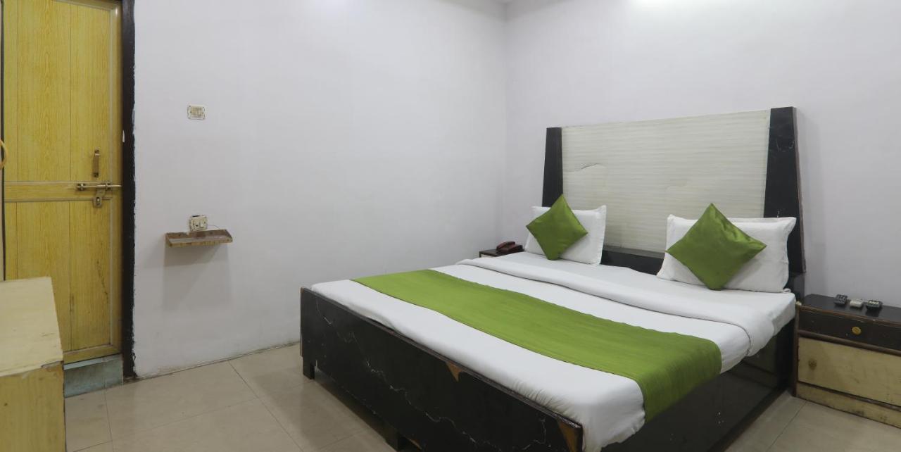 Dayal 3* Lucknow