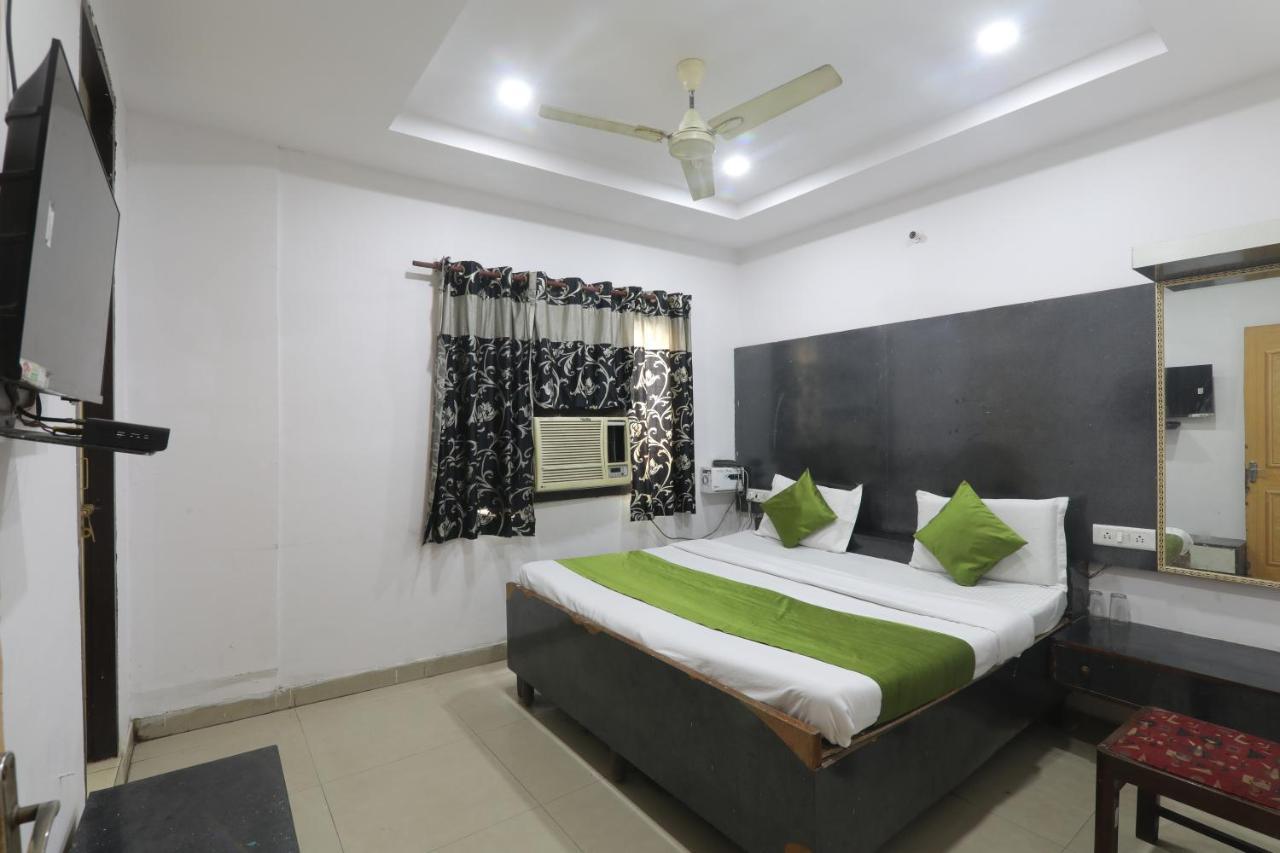 Dayal Hotel 3*